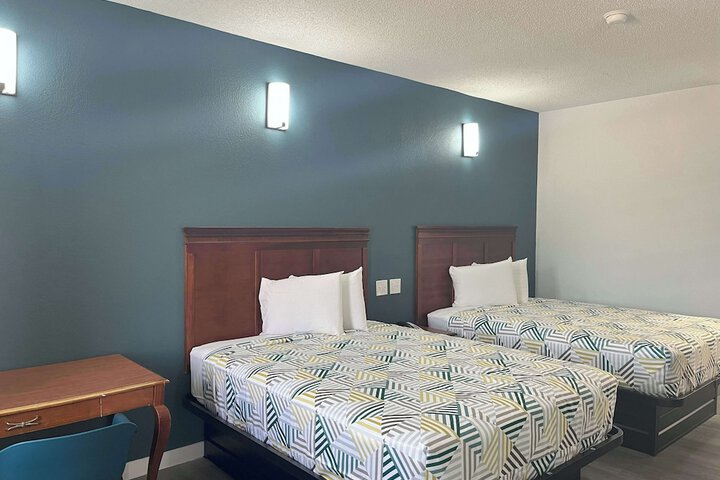 Room 16 of 26