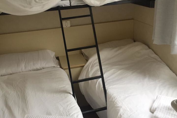 Room 6 of 53