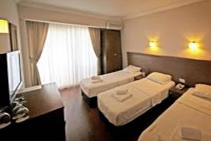 Room 4 of 41