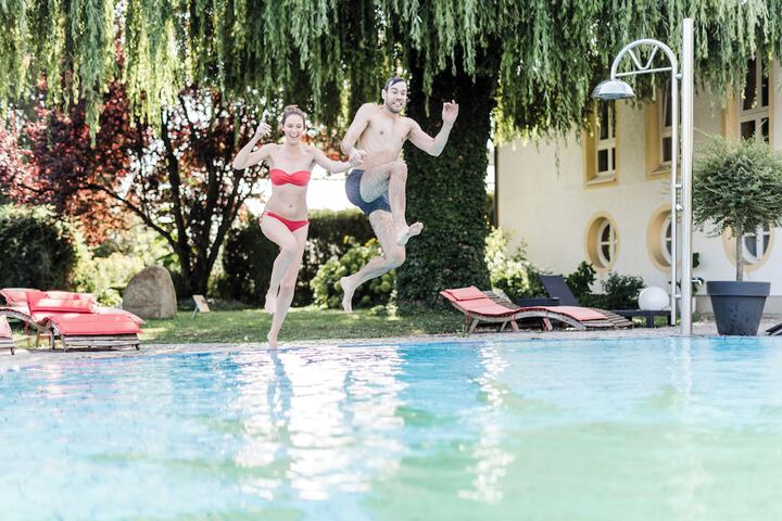 Pool 37 of 59