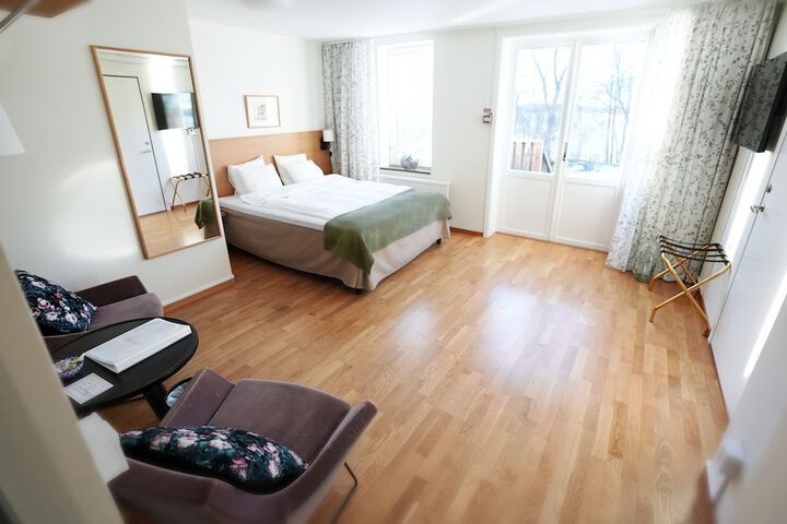 Room 14 of 40