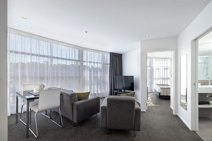 Room 8 of 18