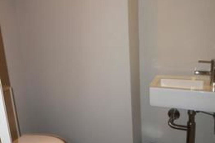 Room 2 of 18