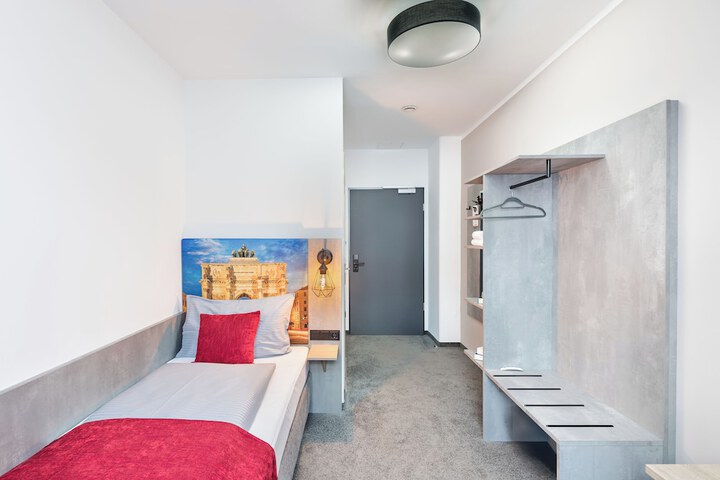 Room 14 of 40