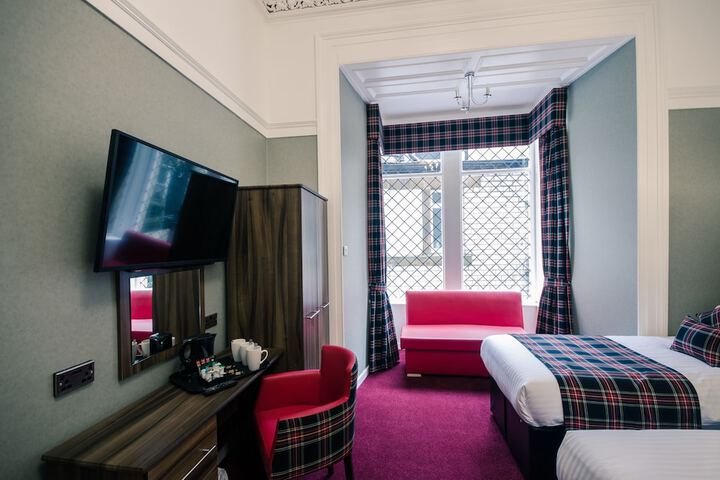 Room 33 of 67