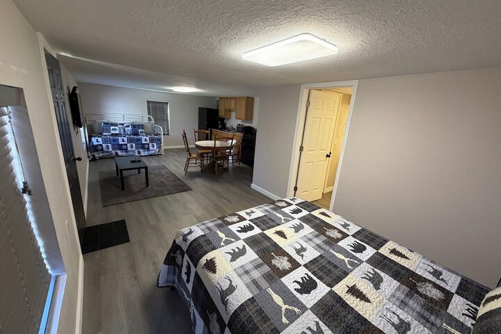 Room 18 of 37