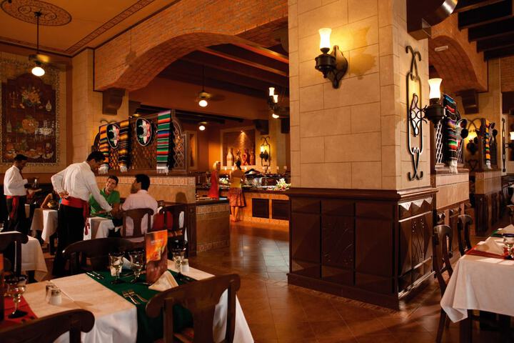 Dining 95 of 130