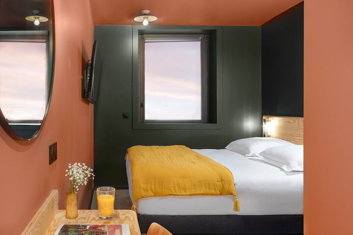 Room 18 of 42