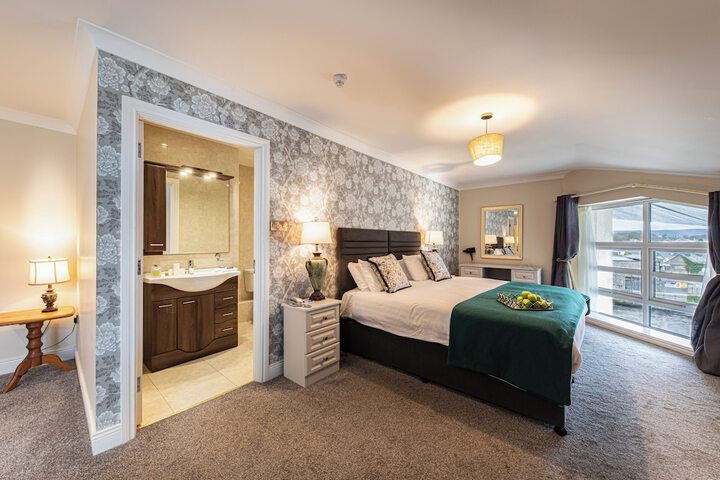 Room 53 of 119