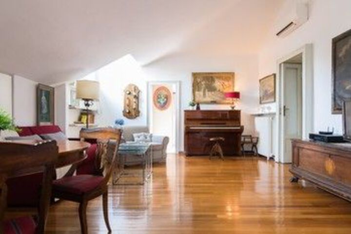 Room 21 of 21