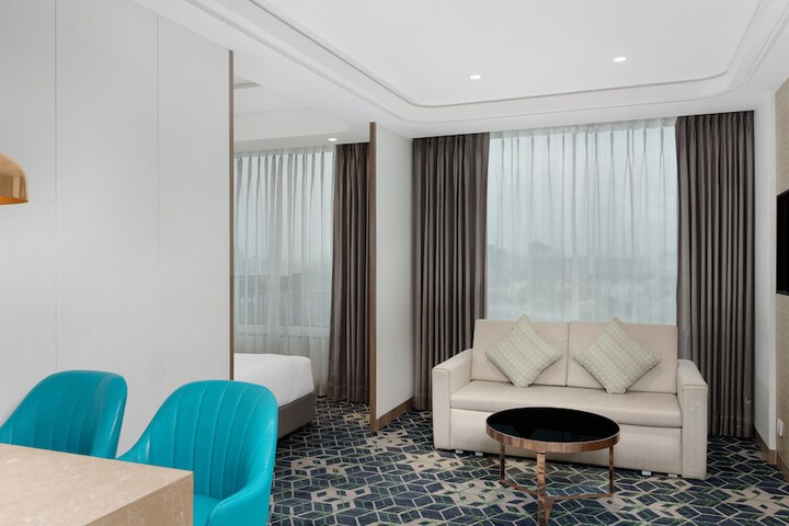 Room 28 of 118