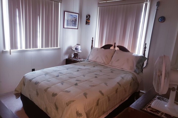 Room 4 of 20