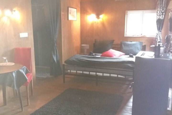 Room 5 of 24
