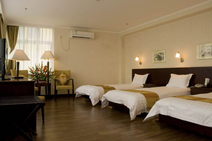 Room 12 of 55