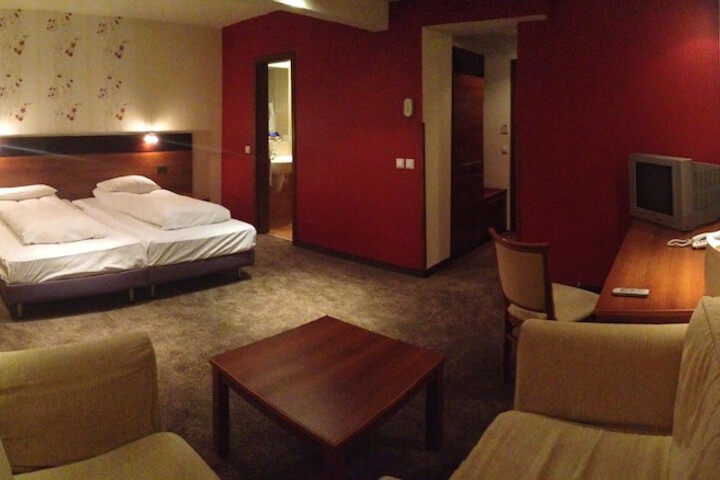 Room 15 of 70