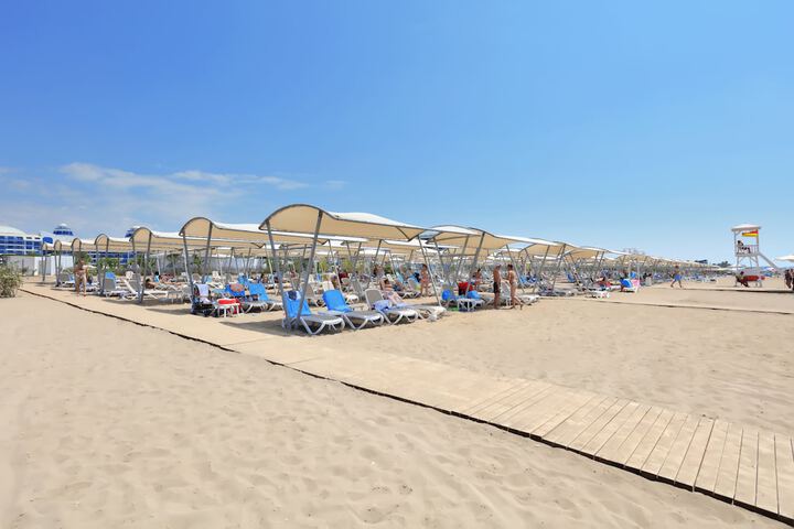 Beach 133 of 147