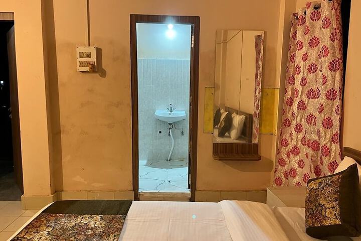 Room 28 of 52