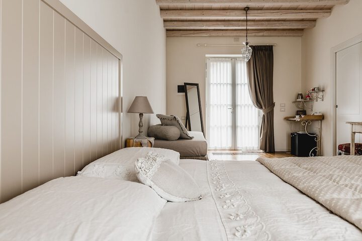 Room 3 of 80