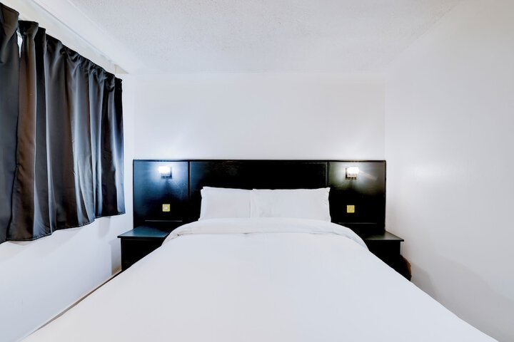 Room 21 of 29