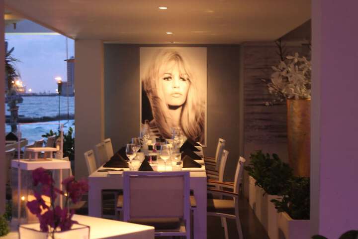 Dining 98 of 128