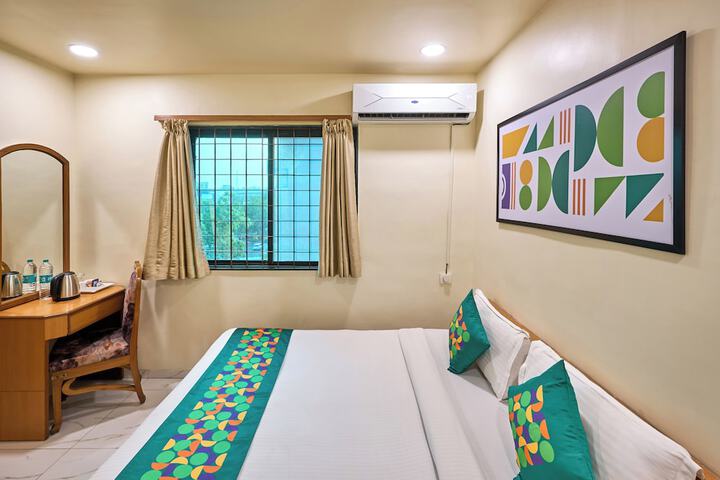 Room 32 of 52