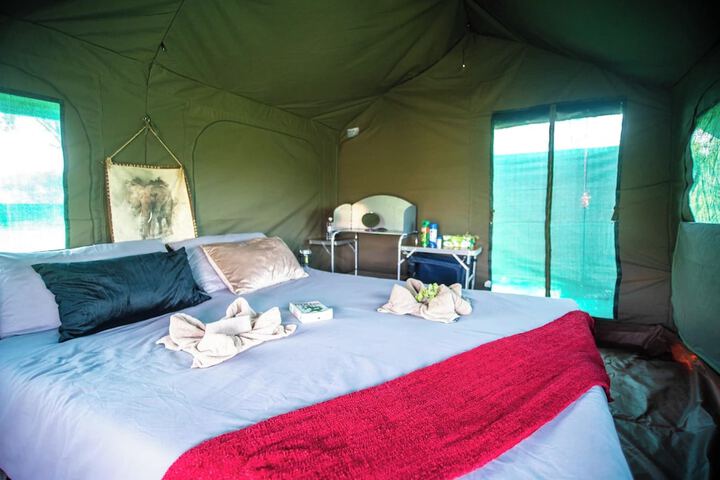Room 2 of 9
