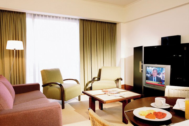 Room 21 of 87