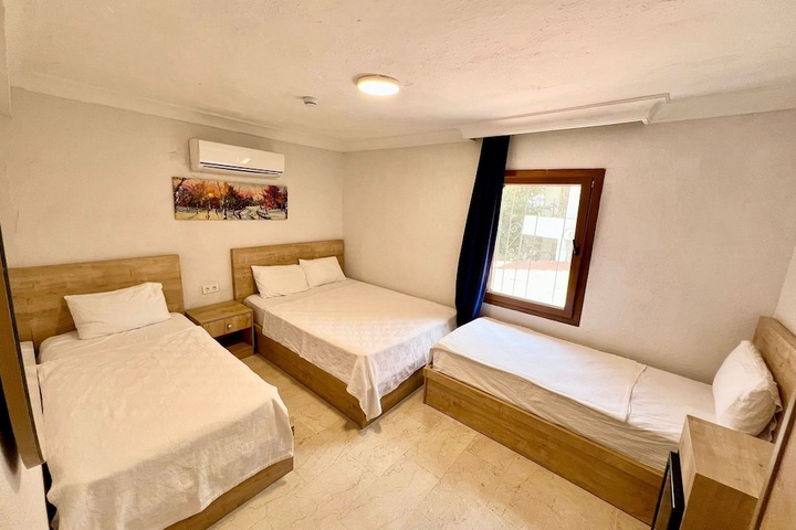 Room 11 of 39