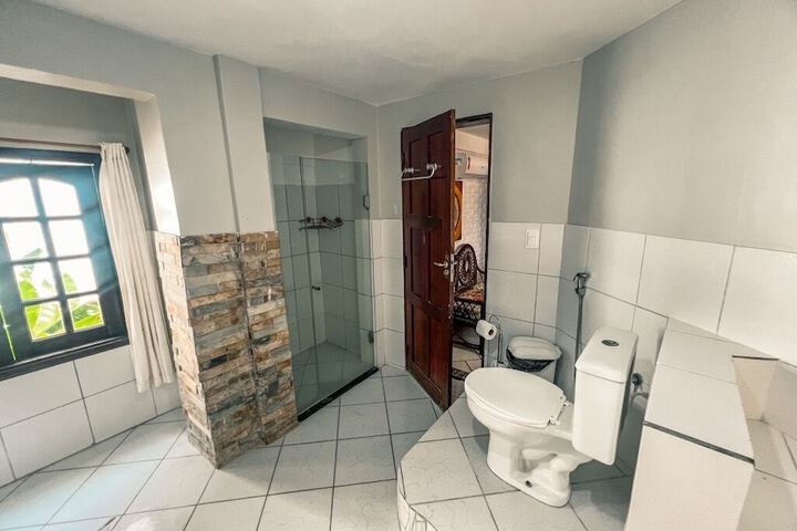 Room 27 of 49