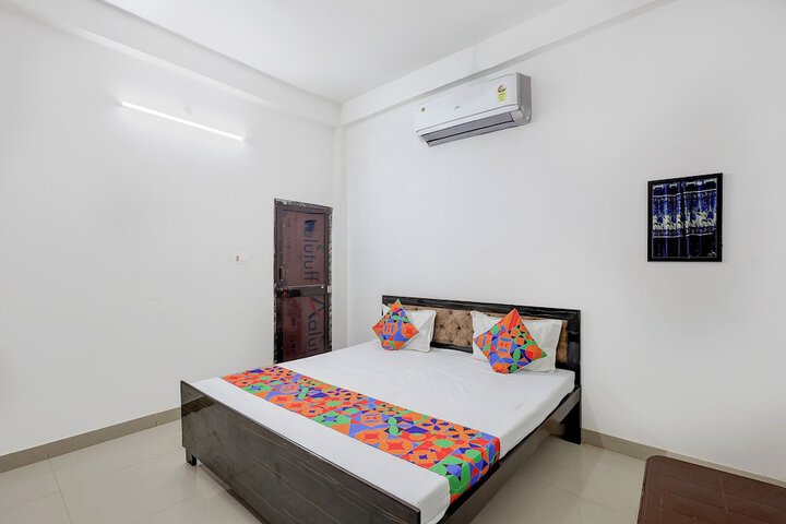 Room 18 of 27