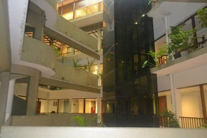 Hotel Exterior 51 of 51