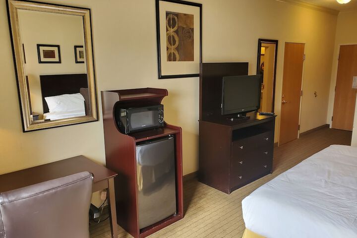 Room 2 of 23