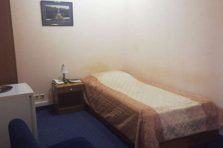 Room 21 of 35