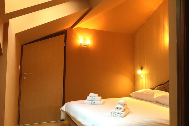 Room 26 of 81