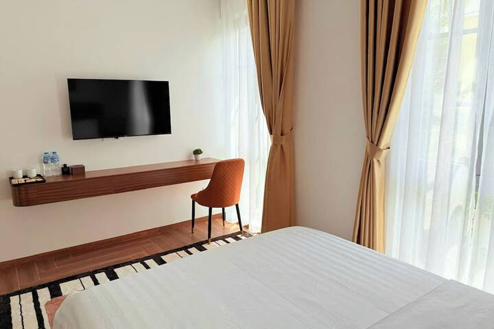 Room 9 of 53