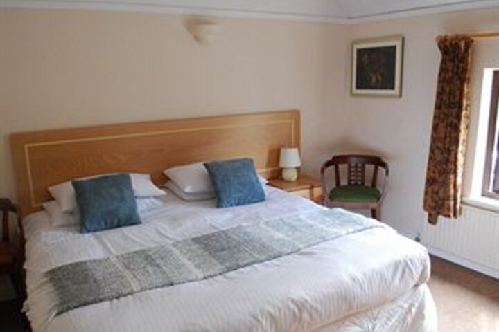 Room 9 of 14