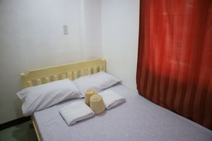 Room 10 of 19