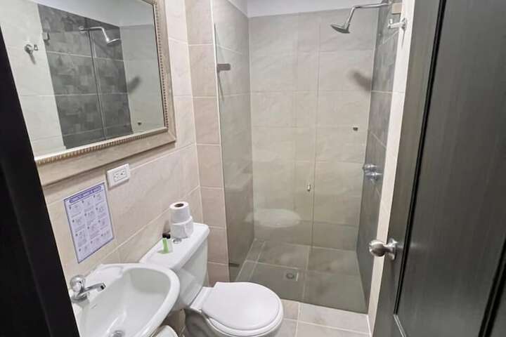 Room 13 of 22