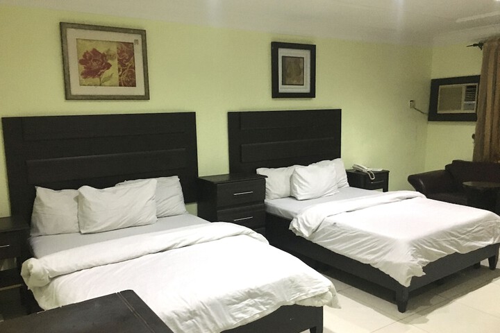 Room 3 of 25