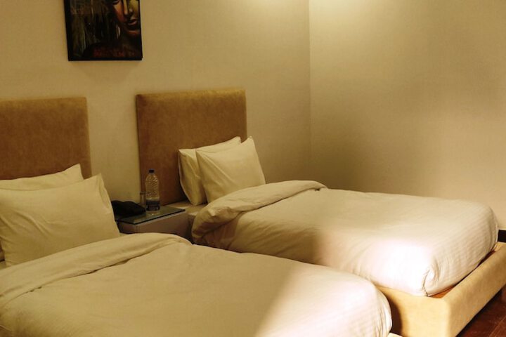 Room 41 of 69