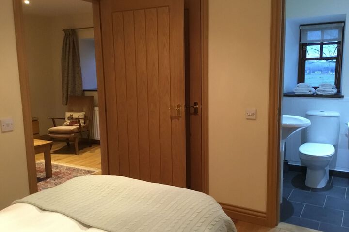 Room 2 of 17