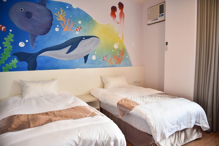 Room 4 of 60