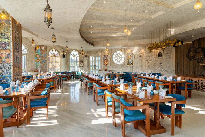 Dining 87 of 142