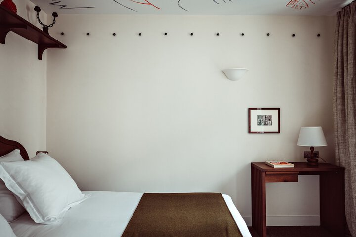 Room 22 of 45