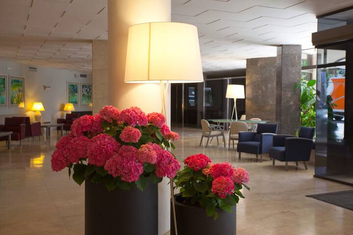 Hotel 2 of 64
