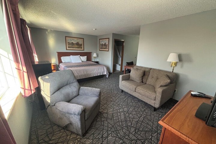 Room 18 of 28