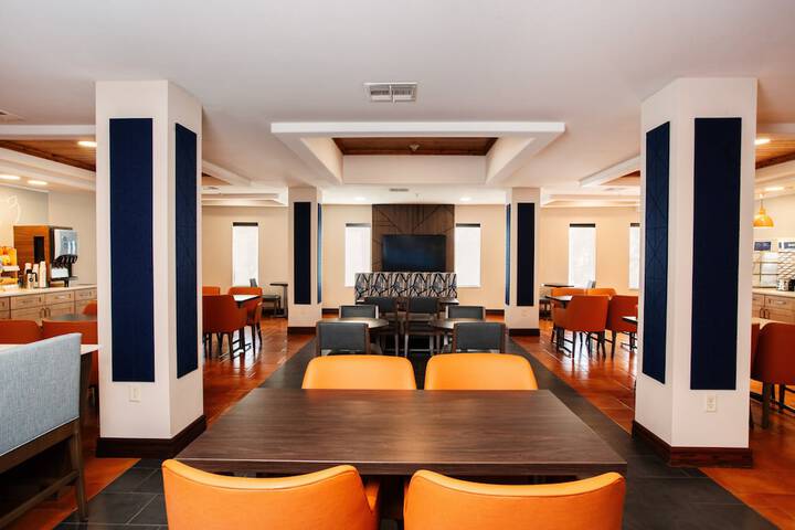 Breakfast/Coffee Service 49 of 70