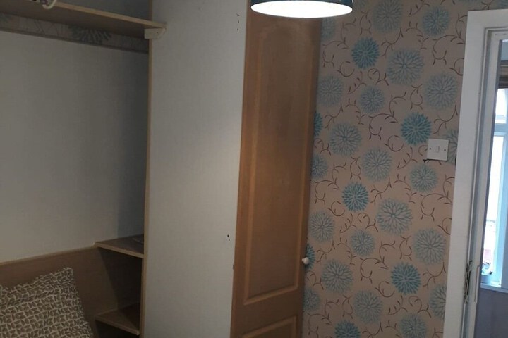 Room 10 of 40