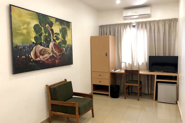 Room 16 of 27