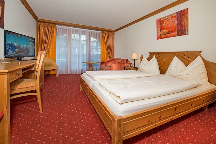 Room 2 of 13